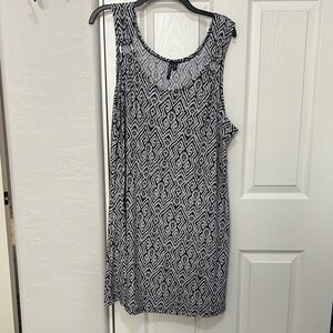 Black and White Geometric Sleeveless Dress